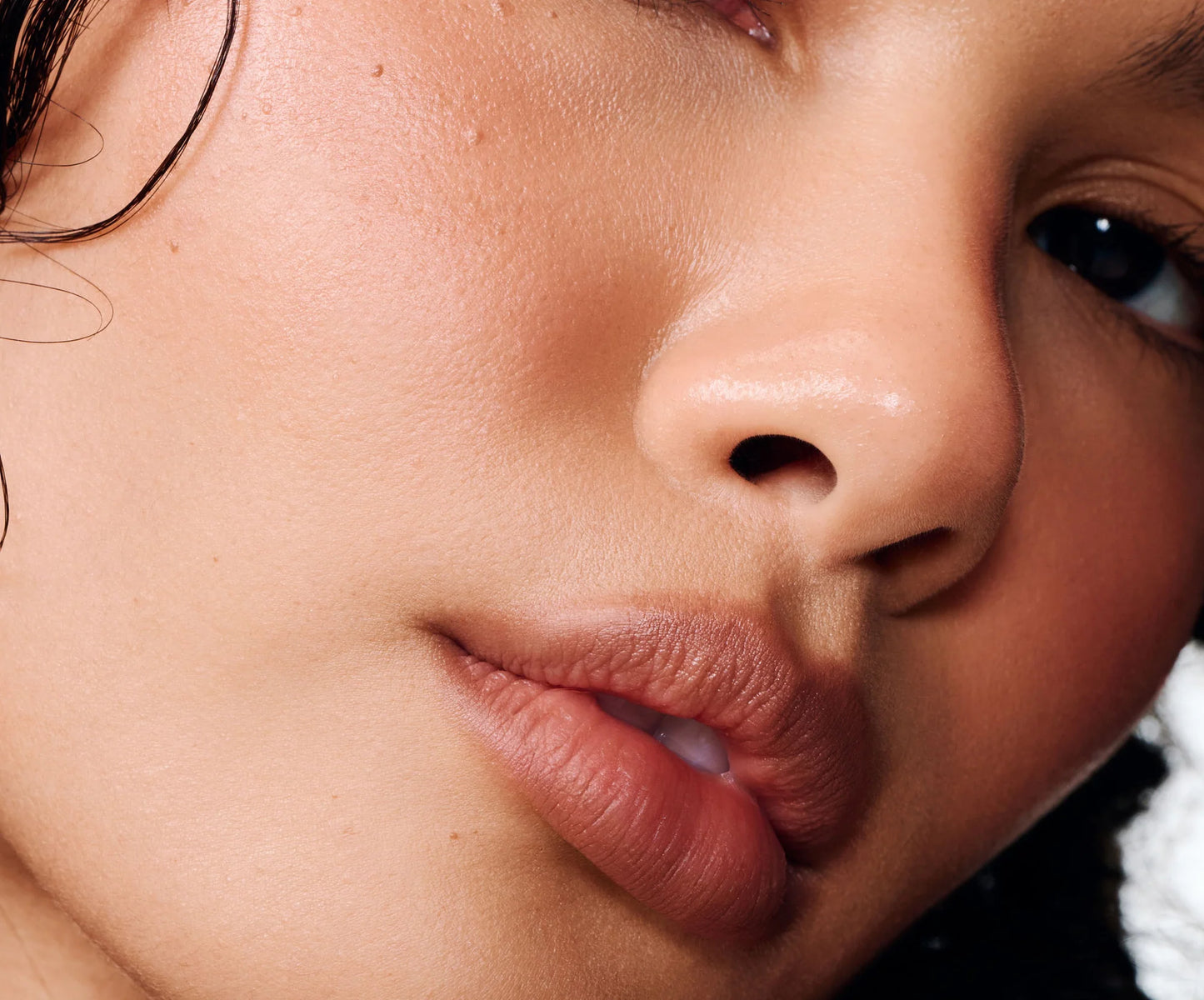 Peptide lip shape